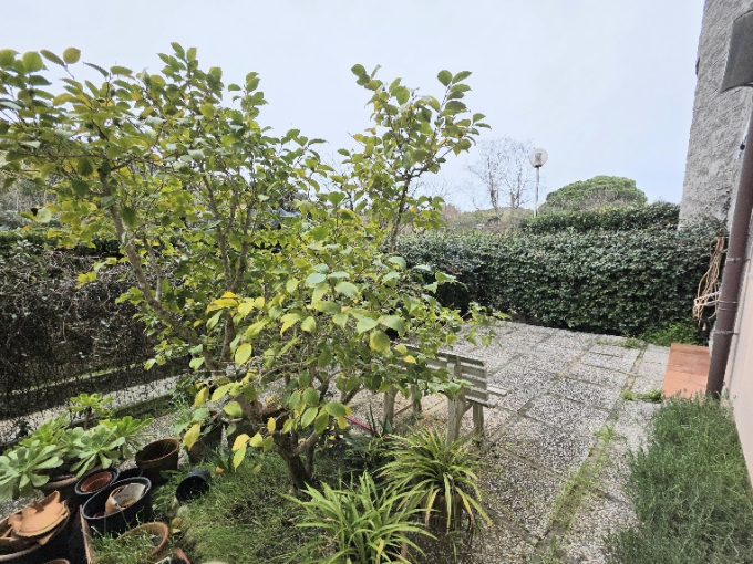 07PF Appartamento con giardino a Portoferraio