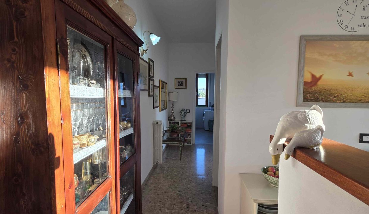 rif 10PF Appartamento centrale con balcone portoferraio