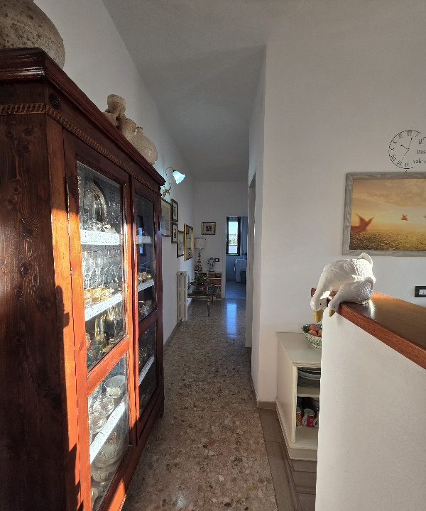 appartamento centrale con balcone 06