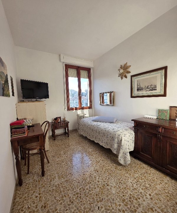 appartamento centrale con balcone 07