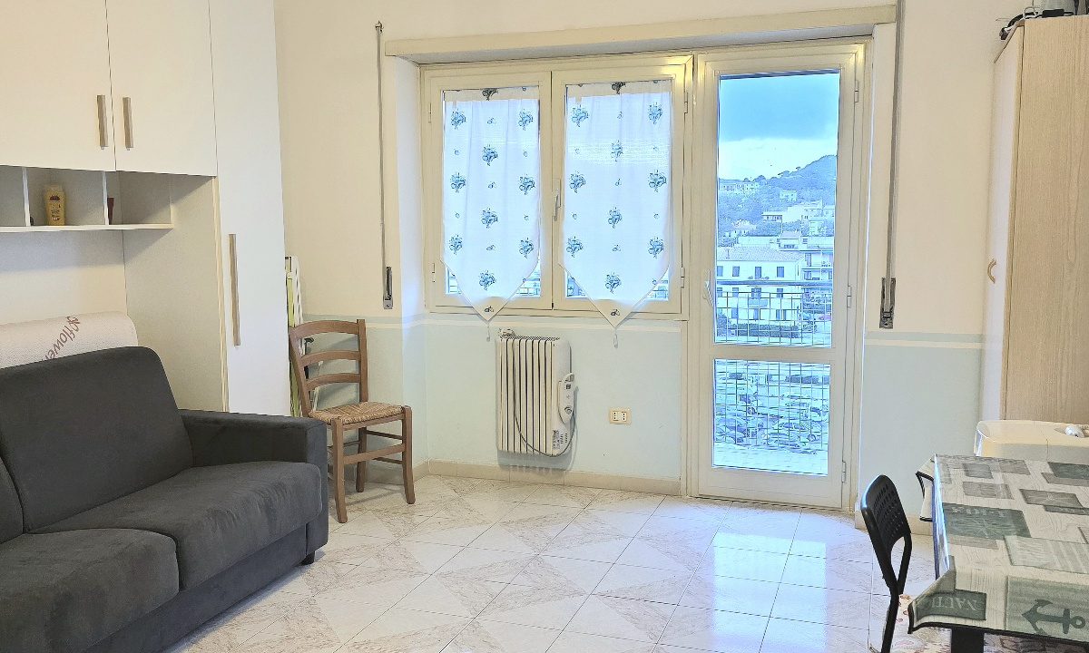 divano letto a scomparsa monolocale area living portoferraio