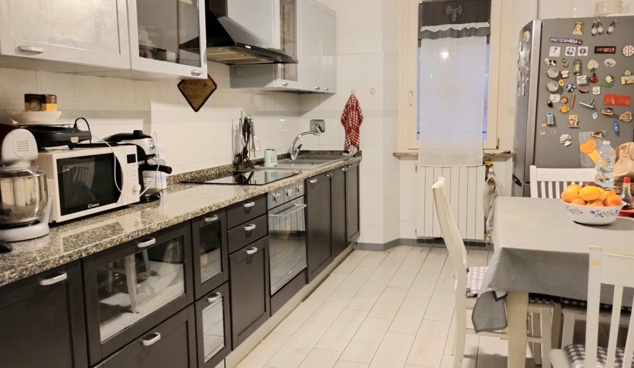 11PF appartamento ristrutturato tre camere 11