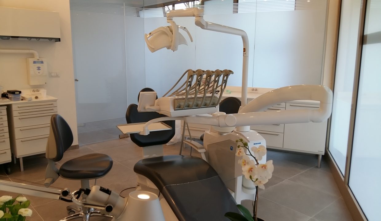 03MM studio odontoiatrico a Marciana Marina con possibilità di cambio di uso