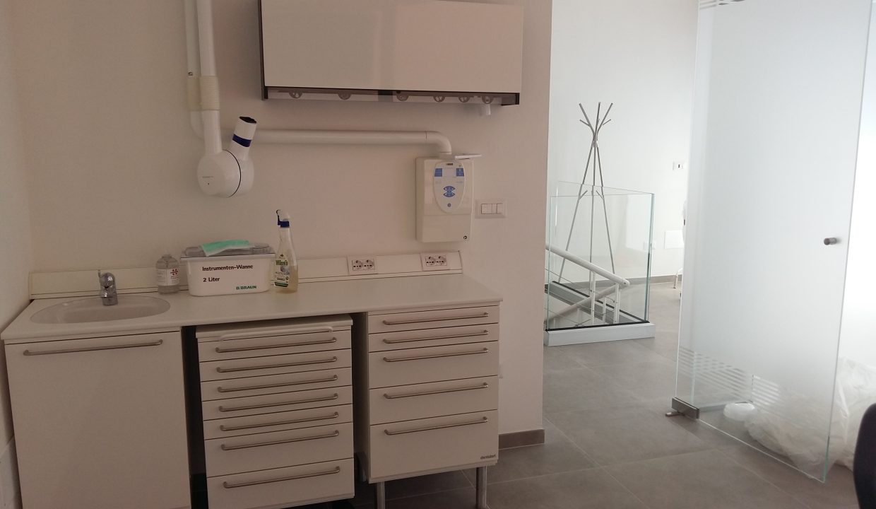 03MM studio odontoiatrico a Marciana Marina con possibilità di cambio di uso