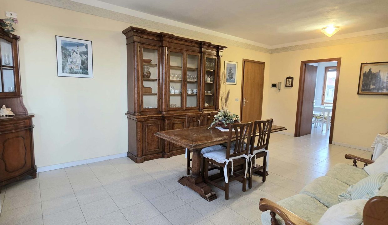 013PF Appartamento libero su tre lati zona residenziale ideale prima casa Portoferraio