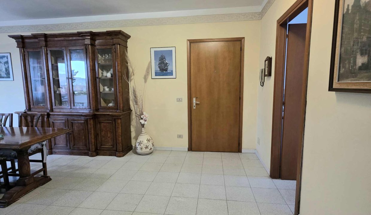 013PF Appartamento libero su tre lati zona residenziale ideale prima casa Portoferraio