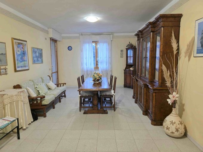 013PF Appartamento libero su tre lati zona residenziale ideale prima casa Portoferraio