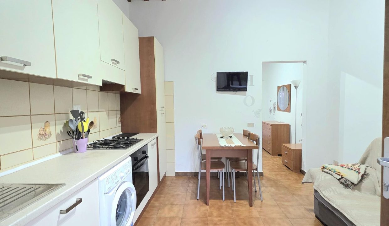 014 PF Bilocale ingresso indipendente e posto auto Portoferraio