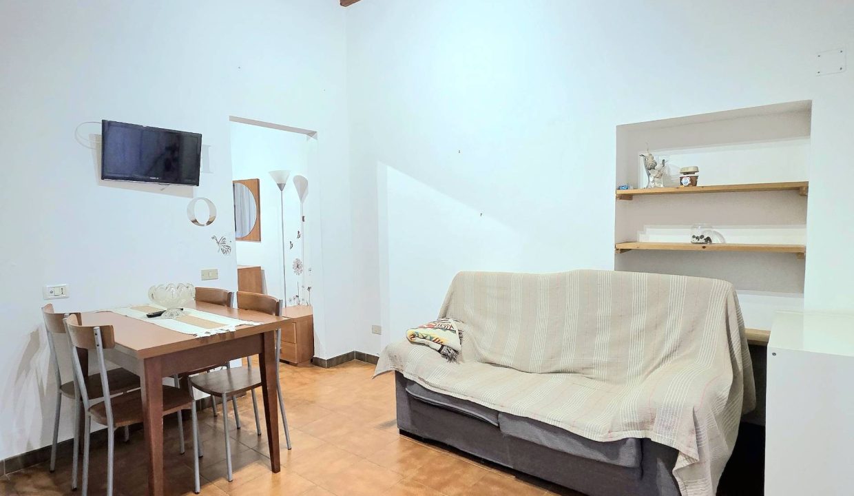 014 PF Bilocale ingresso indipendente e posto auto Portoferraio