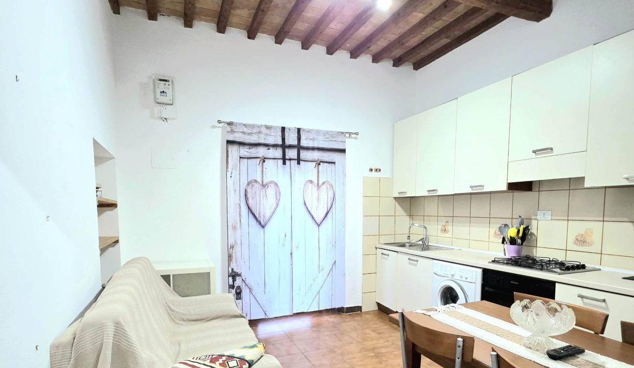 014 PF Bilocale ingresso indipendente e posto auto Portoferraio