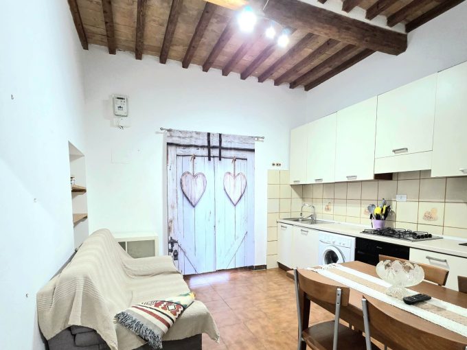 014 PF Bilocale ingresso indipendente e posto auto Portoferraio