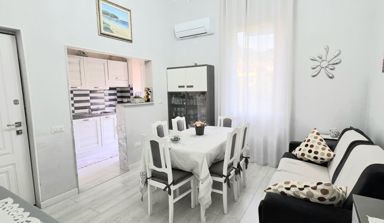 RIF 015PF BILOCALE RECENTEMENTE RISTRUTTURATO VICINO AI SERVIZI PORTOFERRAIO ISOLA D'ELBA