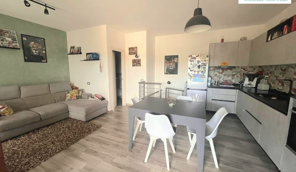 02PA Trilocale senza condominio con ingresso indipendente e spazio esterno privato