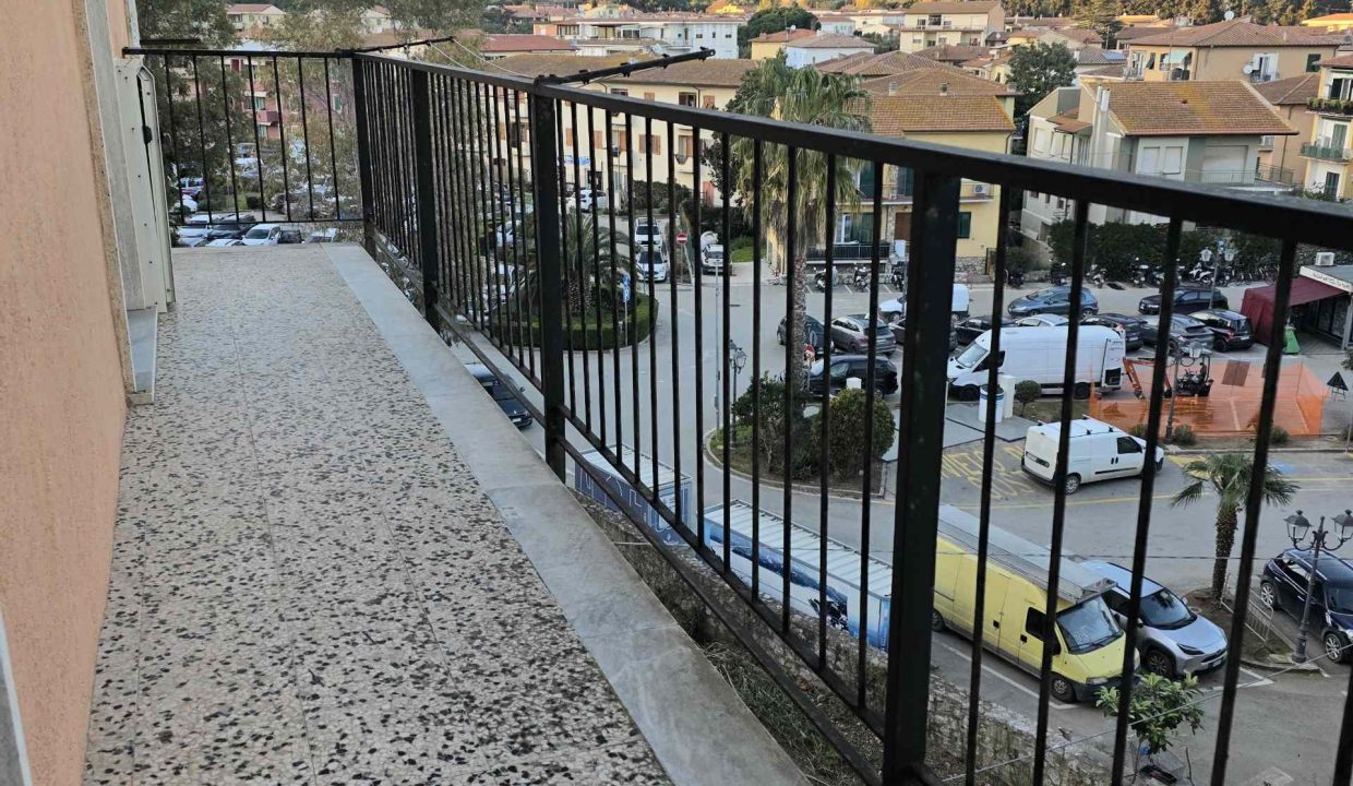 03PA APPARTAMENTO CENTRALE VISTA MARE VICINO AL CENTRO