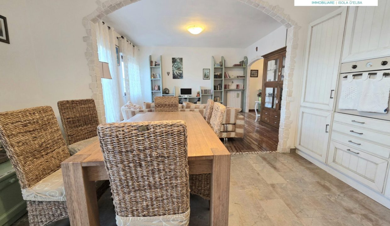 03PA APPARTAMENTO CENTRALE VISTA MARE VICINO AL CENTRO