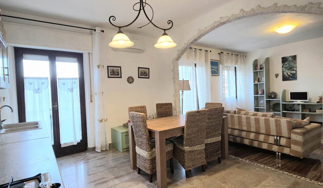 03PA APPARTAMENTO CENTRALE VISTA MARE VICINO AL CENTRO