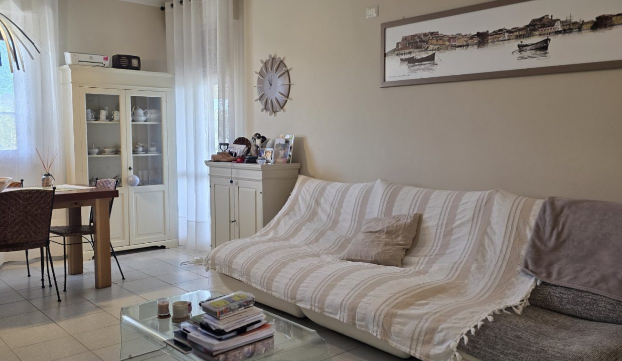 017PF QUADRILOCALE CON CANTINA E POSTO AUTO