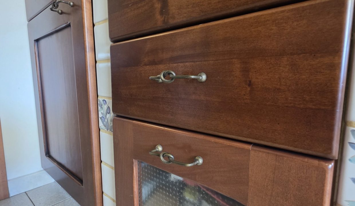 017PF QUADRILOCALE CON CANTINA E POSTO AUTO