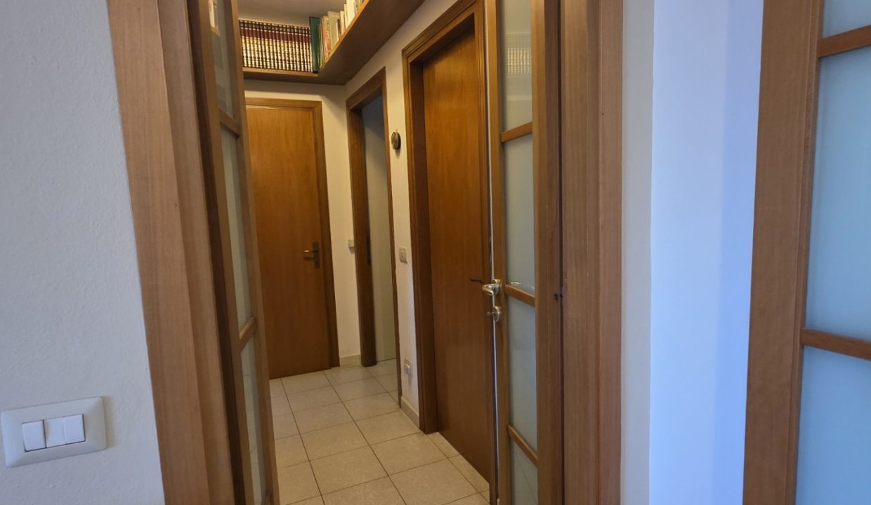 017PF QUADRILOCALE CON CANTINA E POSTO AUTO