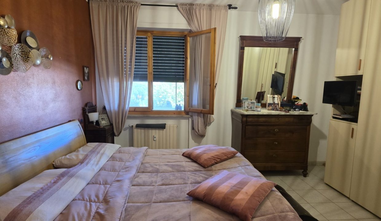 017PF QUADRILOCALE CON CANTINA E POSTO AUTO