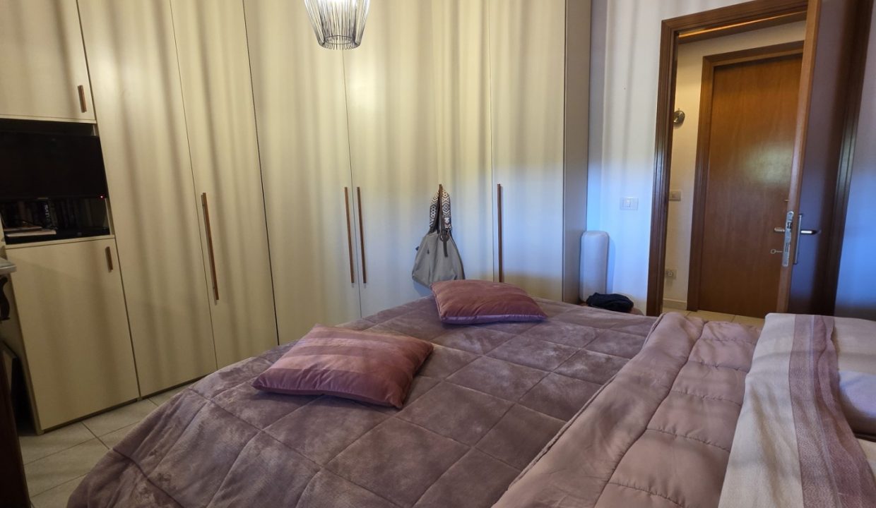 017PF QUADRILOCALE CON CANTINA E POSTO AUTO