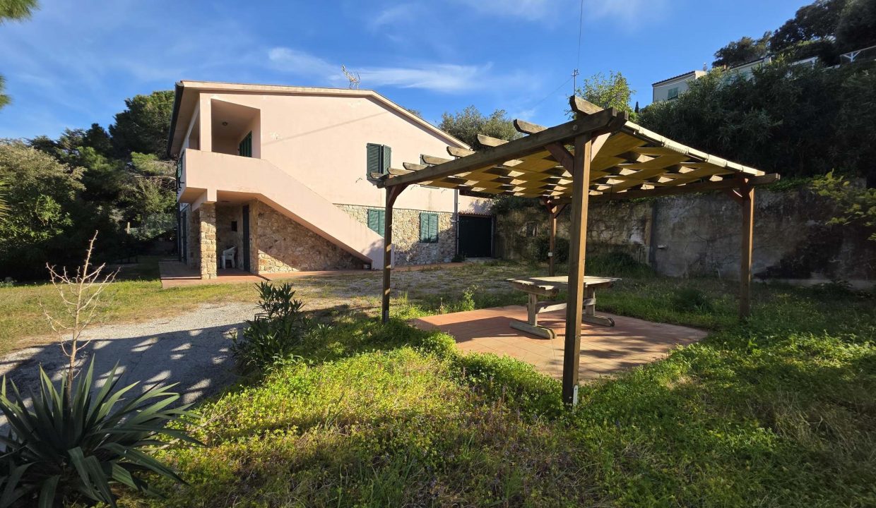 016PF VILLA VISTA MARE COSTA NORD ELBA