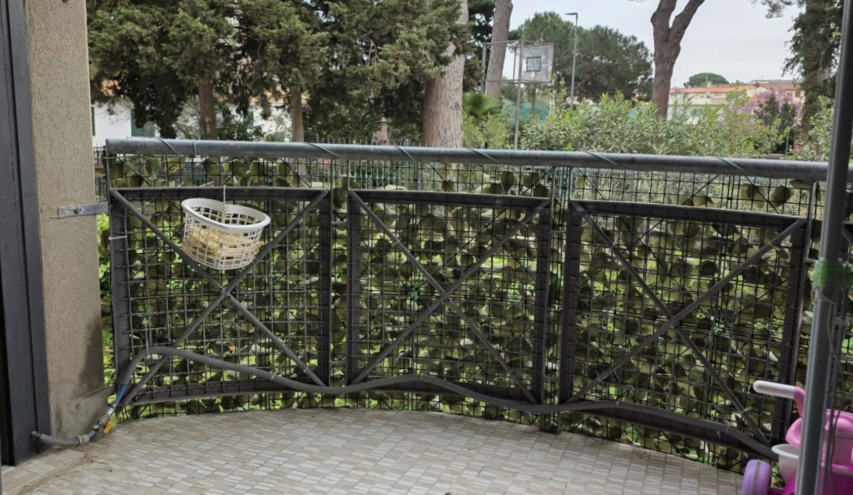 019PF Appartamento tre camere, doppi servizi, cantine, posto auto, terrazzo