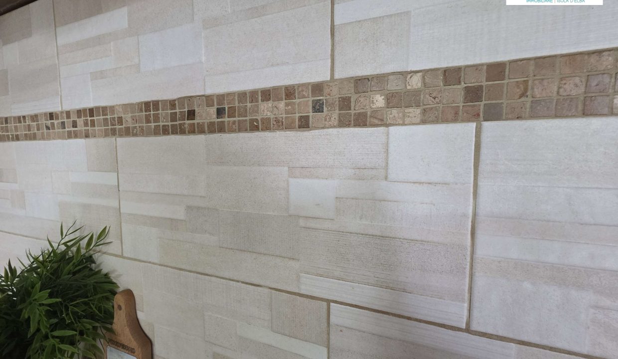 019PF Appartamento tre camere, doppi servizi, cantine, posto auto, terrazzo