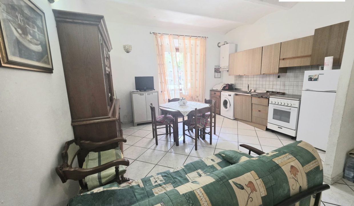 03RI APPARTAMENTO PIANO TERRA A POCHI PASSI DAL PORTO RIO MARINA