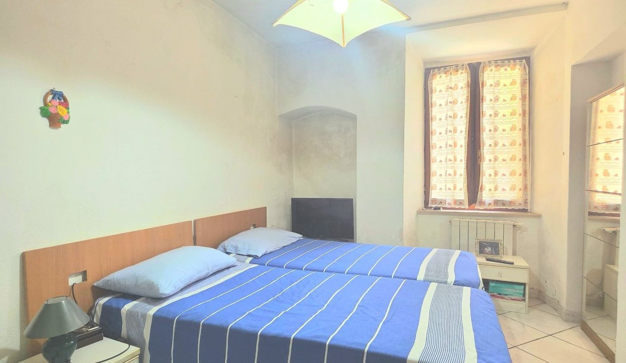 03RI APPARTAMENTO PIANO TERRA A POCHI PASSI DAL PORTO RIO MARINA