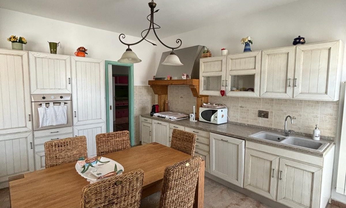 03PA APPARTAMENTO CENTRALE VISTA MARE VICINO AL CENTRO