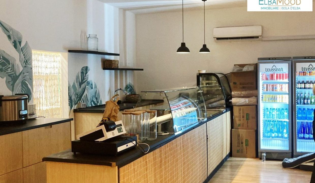 04MM ATTIVITA' COMMERCIALE FRONTE MARE MY POKE MARCIANA MARINA