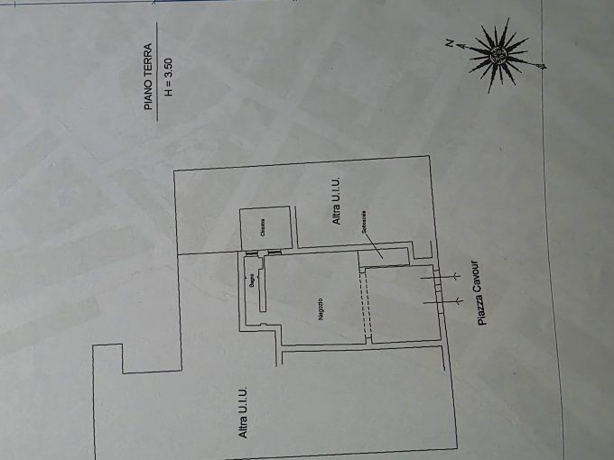 022PF FONDO COMMERCIALE PIAZZA CENTRO STORICO PORTOFERRAIO