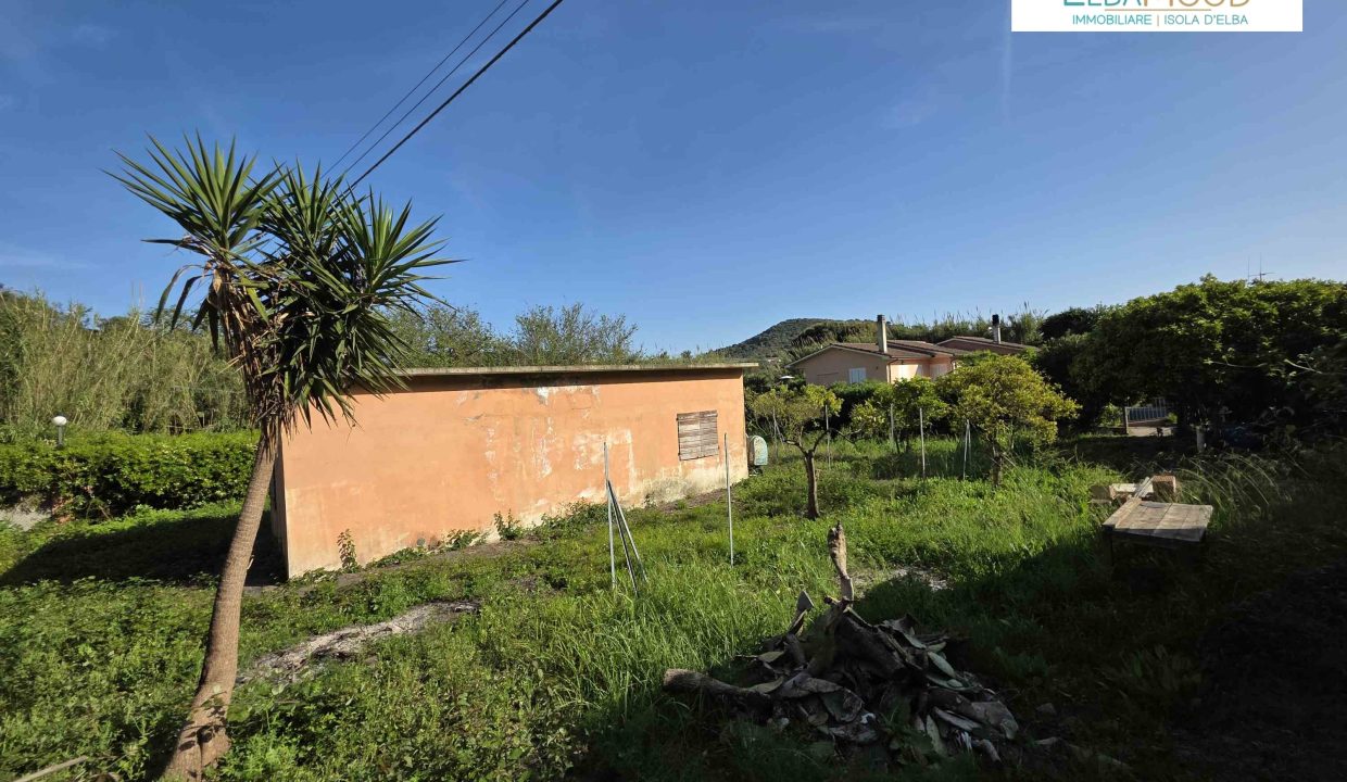 05PF CASA SINGOLA AL GREZZO CON PROGETTO DI AMPLIAMENTO POCO DISTANTE DA LIDO DI CAPOLIVERI