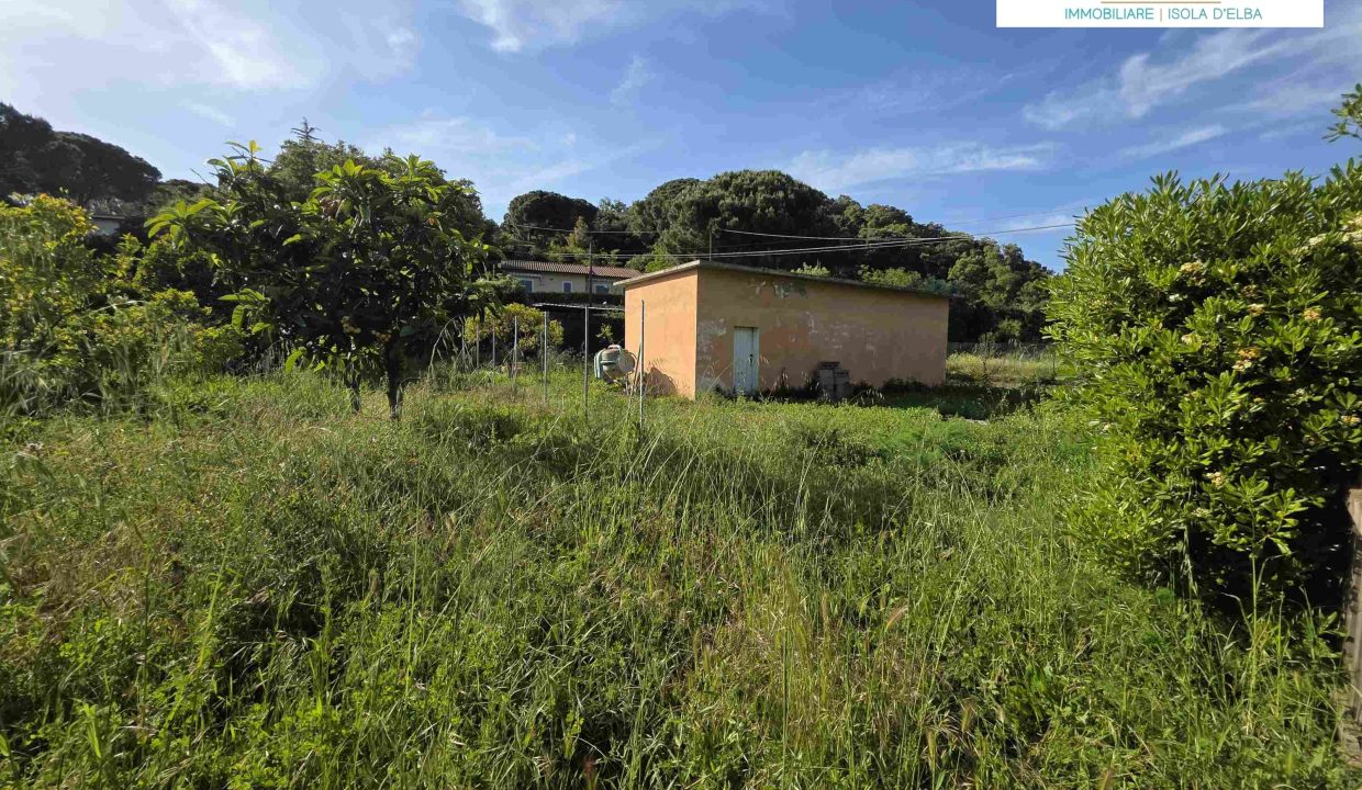 05PF CASA SINGOLA AL GREZZO CON PROGETTO DI AMPLIAMENTO POCO DISTANTE DA LIDO DI CAPOLIVERI