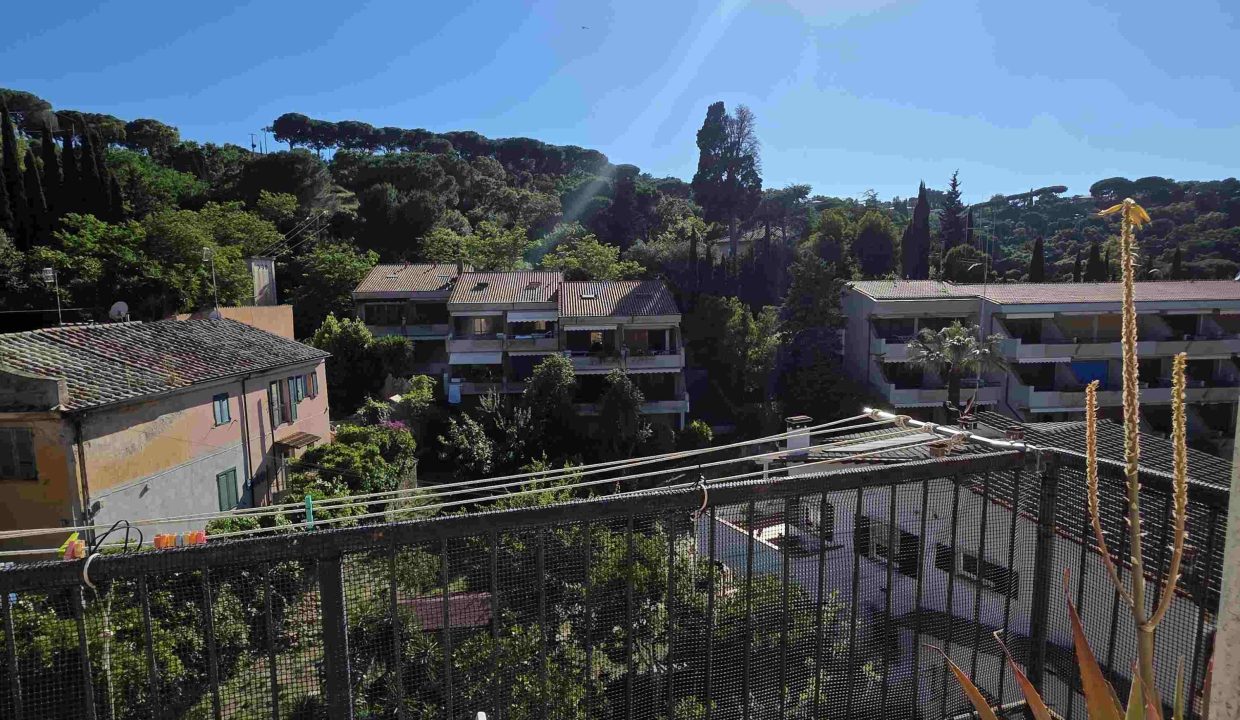 RIF PA06 attico vista mare vicino alla piazza
