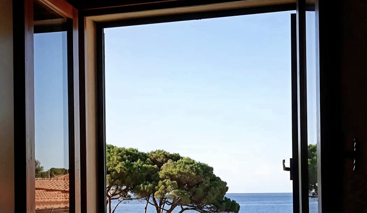 rif. 01 CA Hotel a pochi passi dalla spiaggia di Seccheto, vista mare