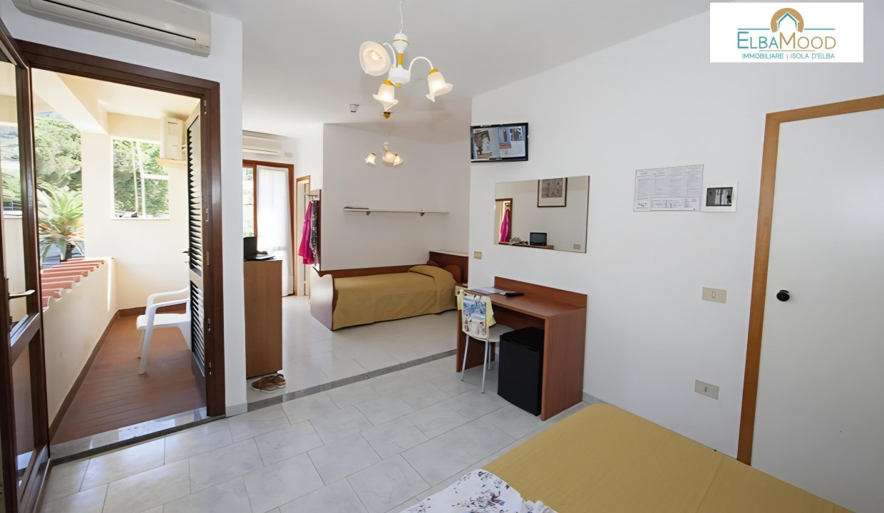 rif. 01 CA Hotel a pochi passi dalla spiaggia di Seccheto, vista mare