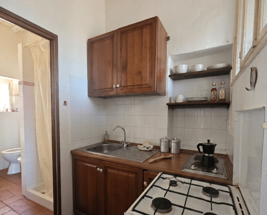 RIF. 04RI APPARTAMENTO LIBERO SU 4 LATI VISTA MARE
