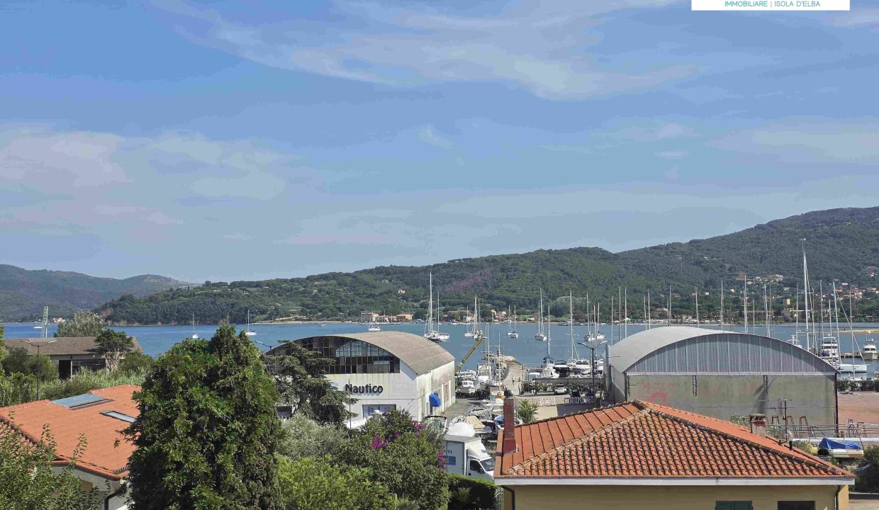 RIF 026PF appartamento 3 p centrale vista mare