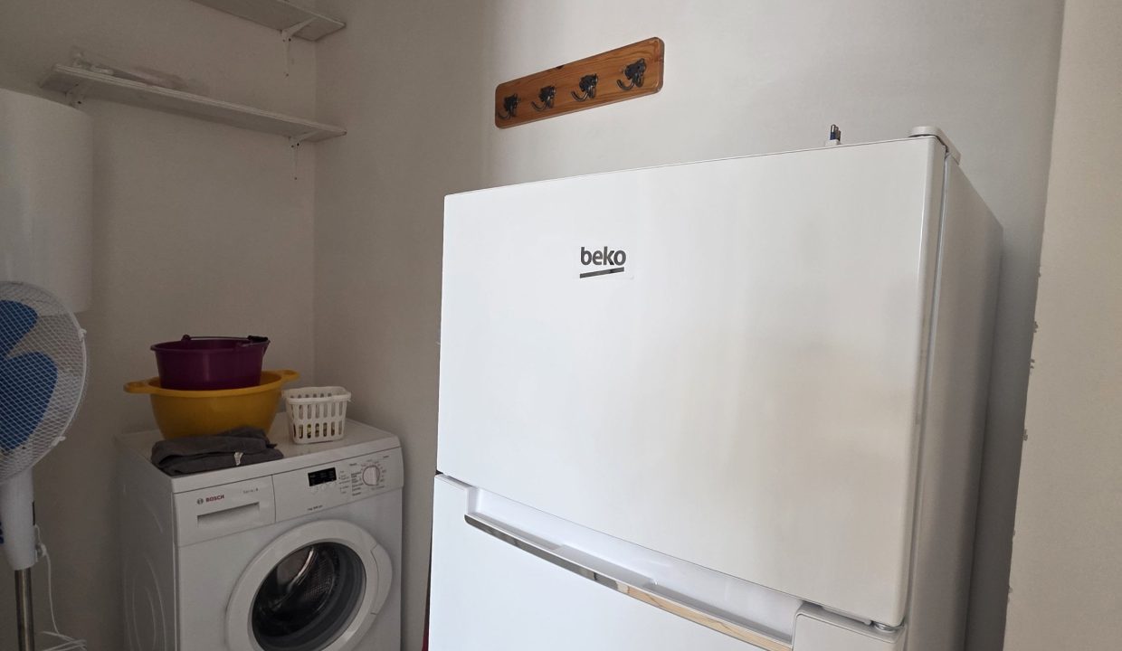Rif 09PA PORZIONE DI CASA BIFAMILIARE CON TERRAZZA E 3 GARAGE PORTO AZZURRO