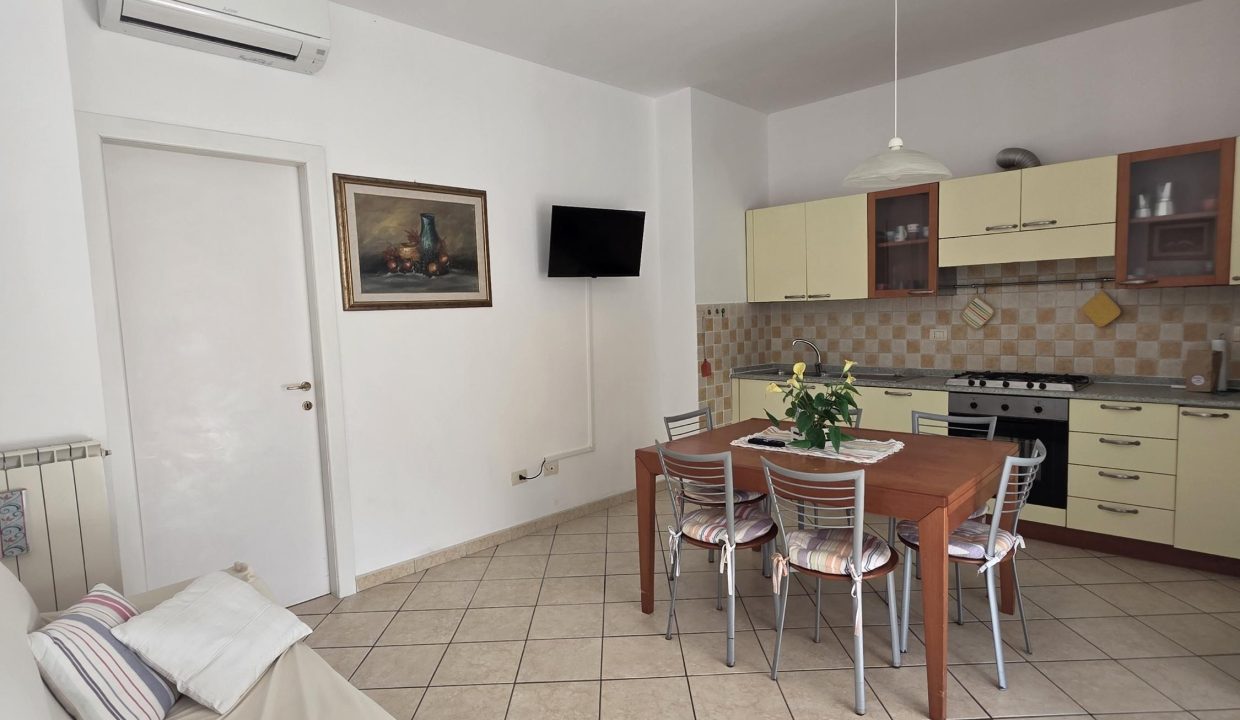 RIF. 10PA TRILOCALE INDIPENDENTE CON GRANDE TERRAZZA E 2 BOX AUTO PORTO AZZURRO
