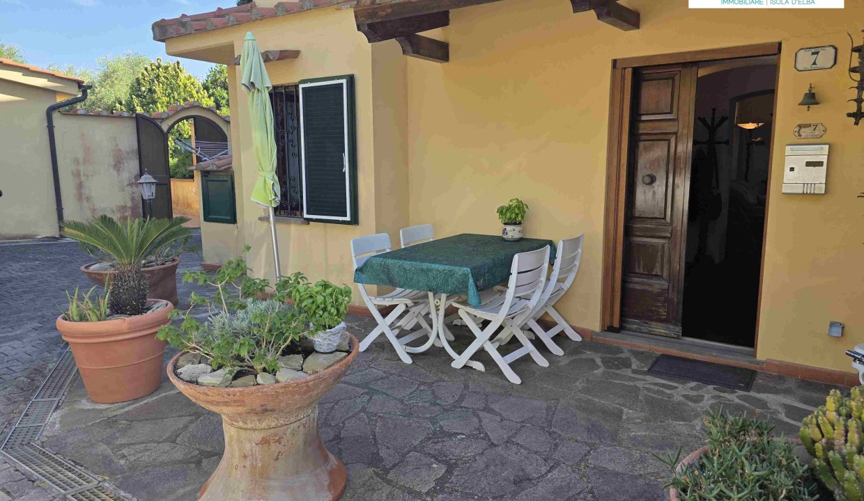 RIF 08PA porzione casa trifamiliare vista mare
