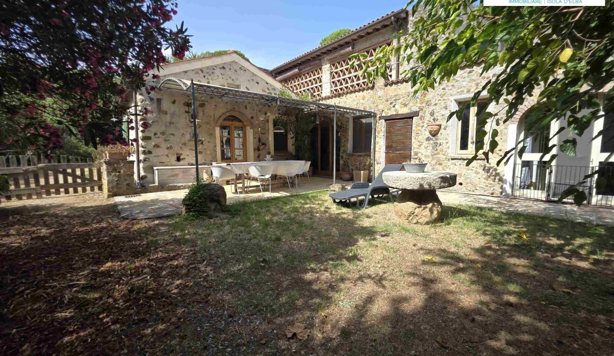 02CP Villa esclusiva vicino a Lacona