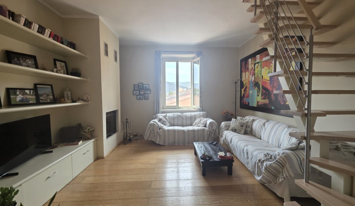 Rif 028PF APPARTAMENTO IN BIFAM CON TERRAZZA