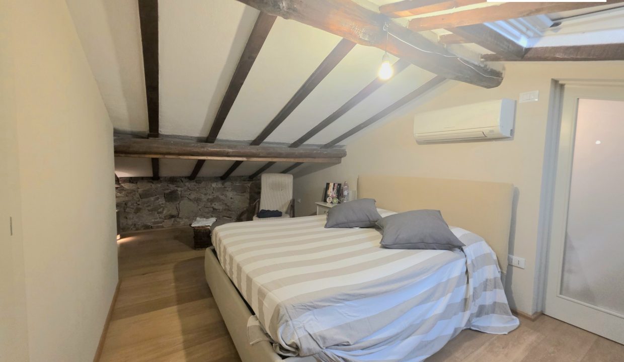 RIF 028 PF appartamento con mansarda e terrazza