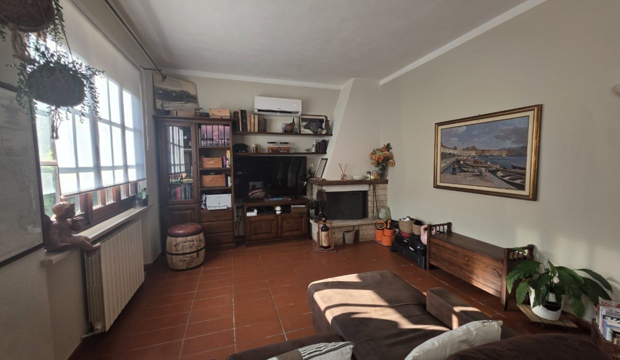 Rif. 030PF Villetta indipendente ideale per B & B