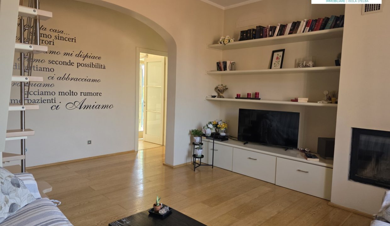 RIF 028 PF appartamento con mansarda e terrazza