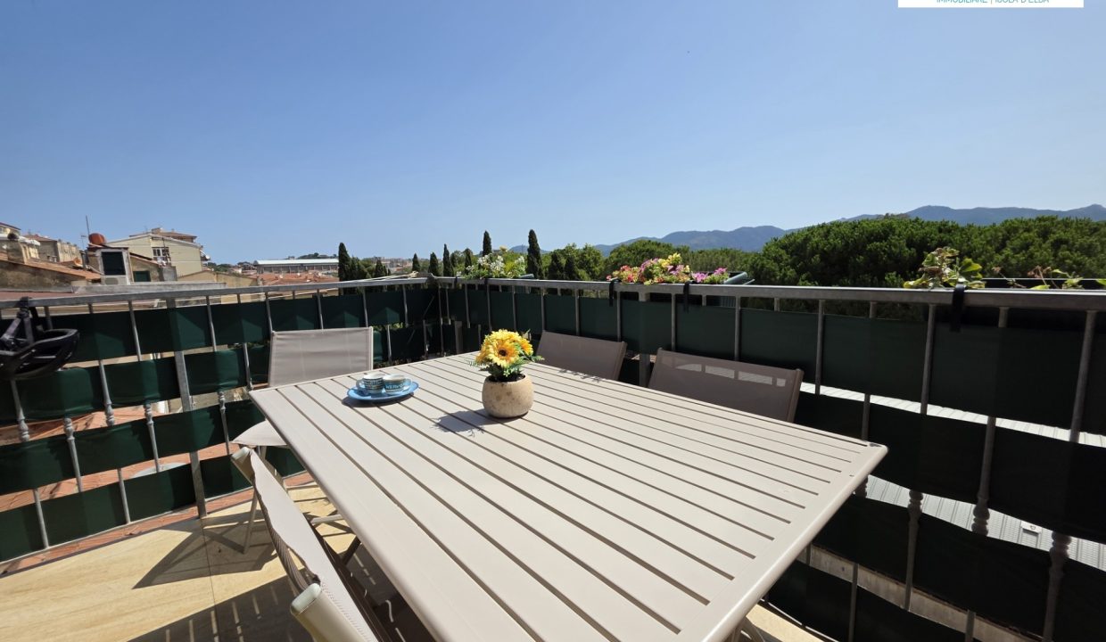 RIF 028 PF appartamento con mansarda e terrazza
