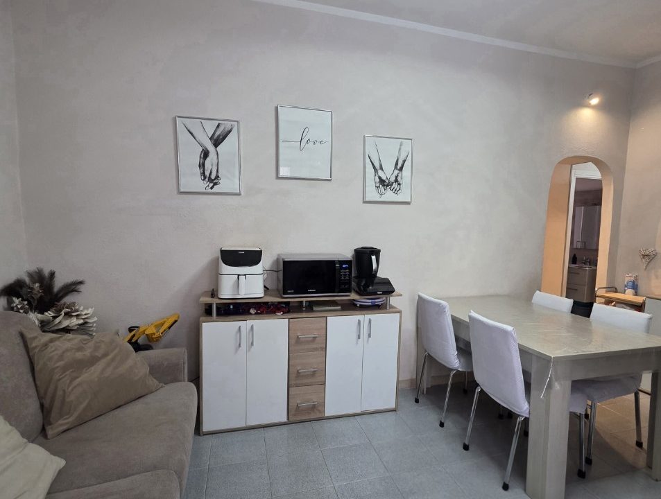 011PA Trilocale vicino alla piazza Porto Azzurro